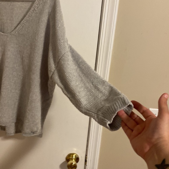 Express Women’s Sweater Size Medium - Picture 4 of 7